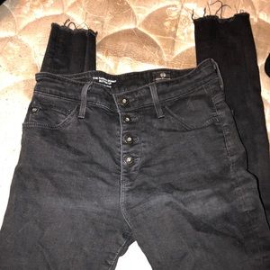 black high waisted skinny jean